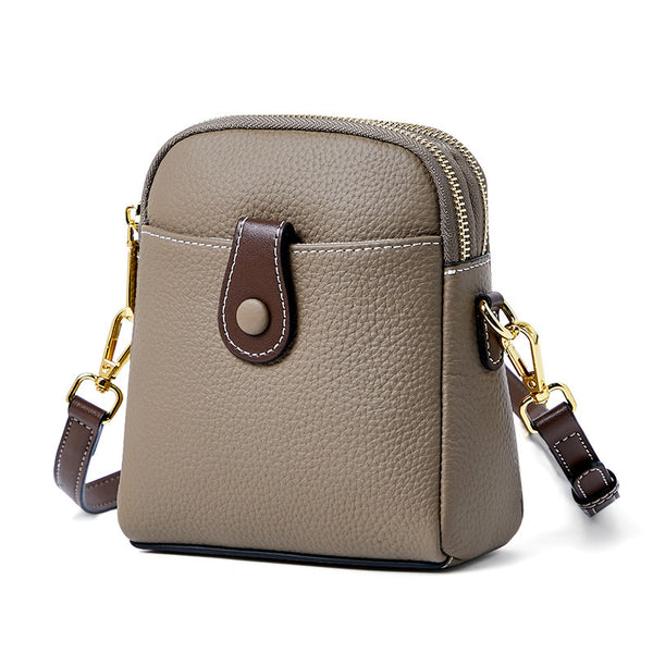 حقيبة الكتف الجلدية الصغيرة: أناقة مدمجة وعملية يومية